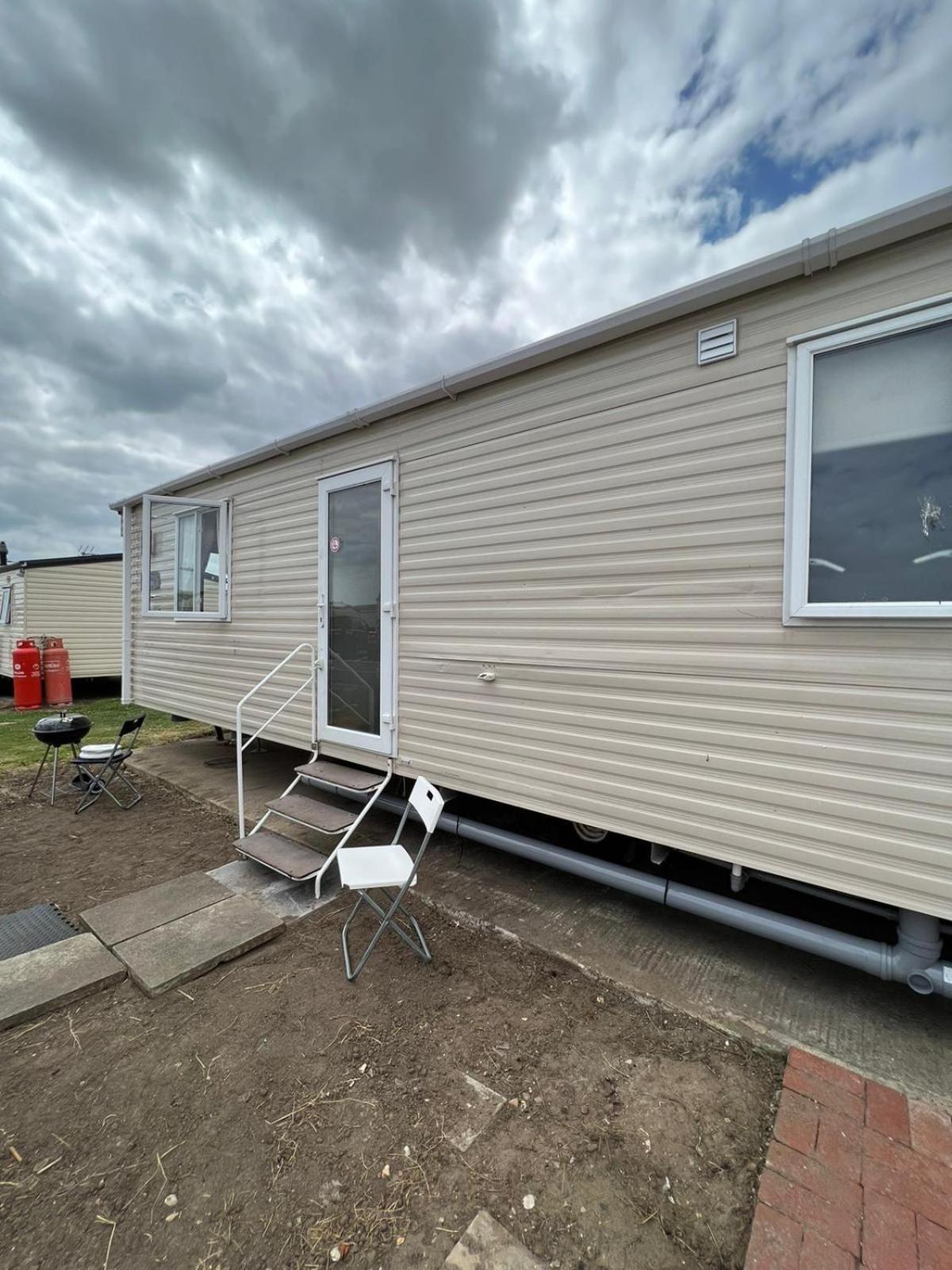 Luxurious Three Bedroom Caravan Jaywick Sands Exterior photo