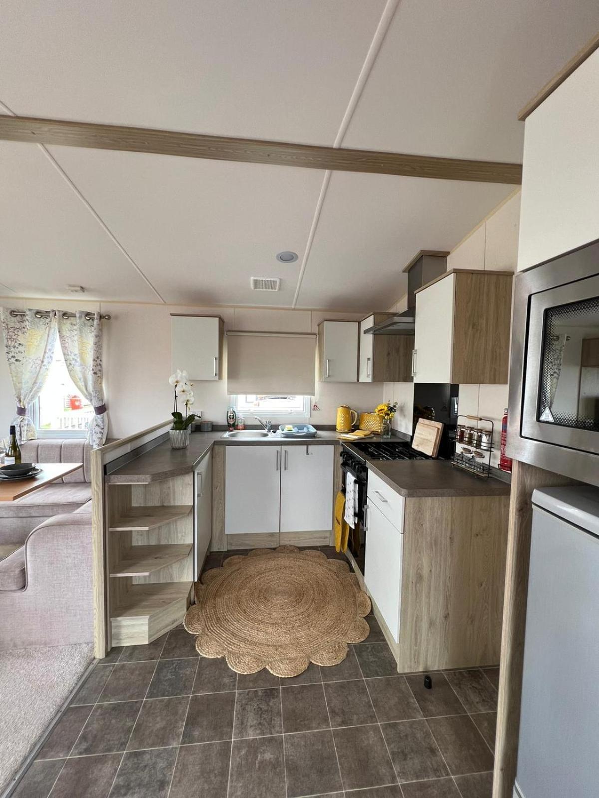 Luxurious Three Bedroom Caravan Jaywick Sands Exterior photo